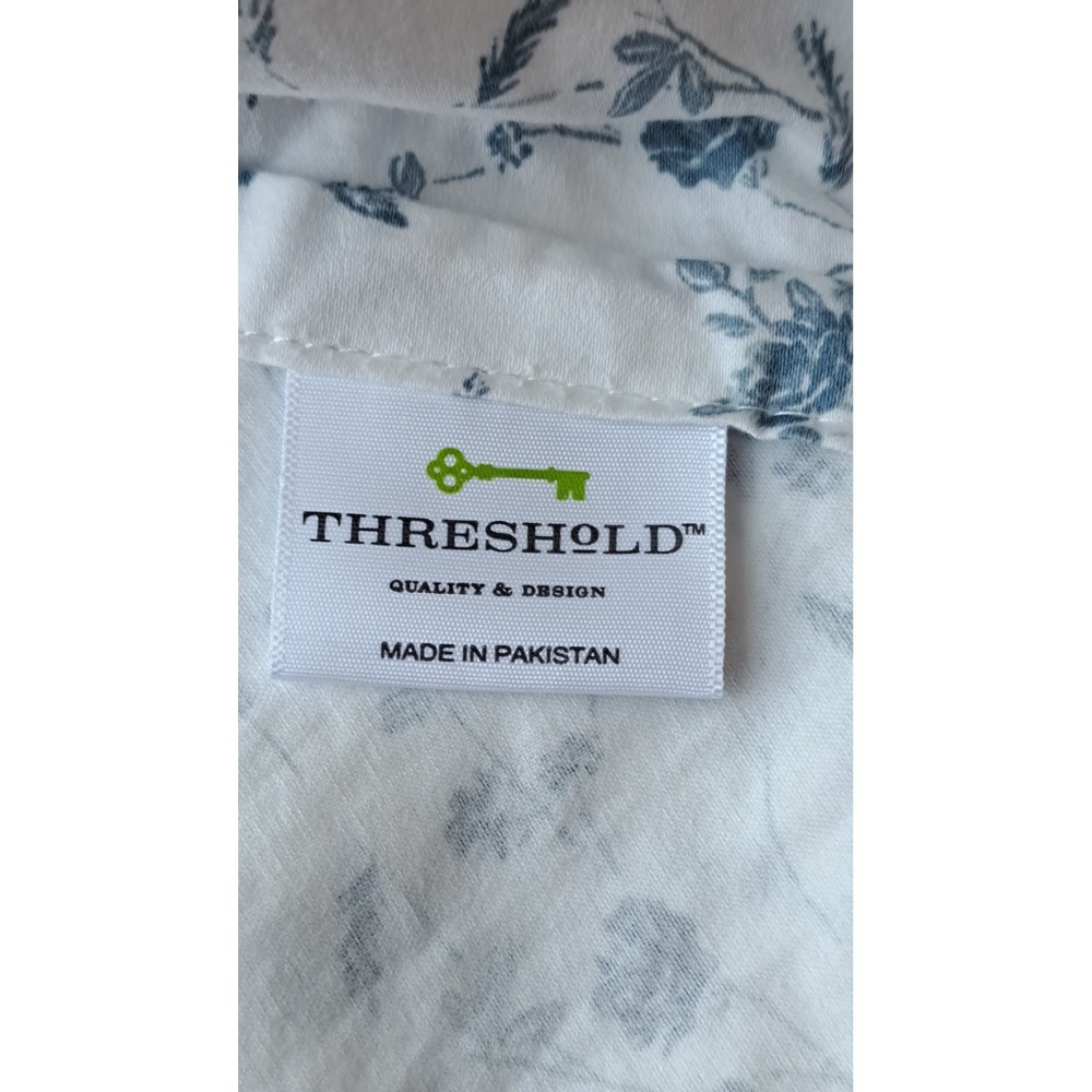 Threshold 100% Cotton White Blue Floral 3 Pc Sheet Set Flat 2 Pillowcases Full